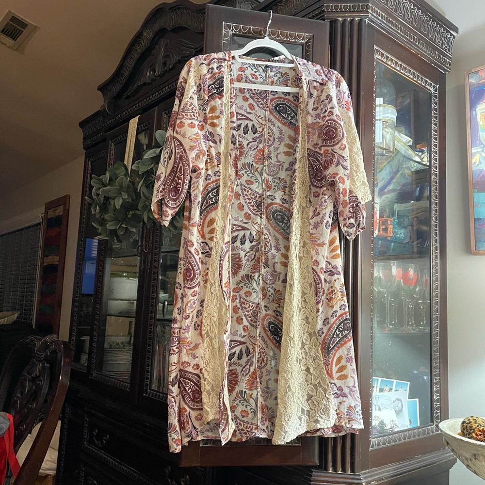 American Eagle Outfitters Paisley Kimono with Lace Trim